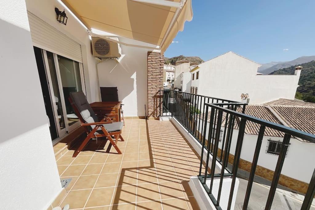 Balcon Hacia La Montana Apartment Guejar-Sierra Bagian luar foto